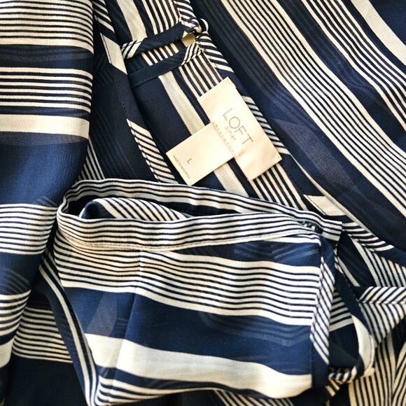 THE LOFT - striped navy/white lightweight 3/4 sleeve blouse - Picture 10 of 10